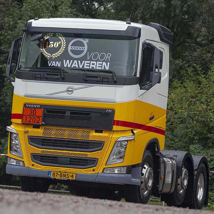 150-ste Volvo voor van Waveren.